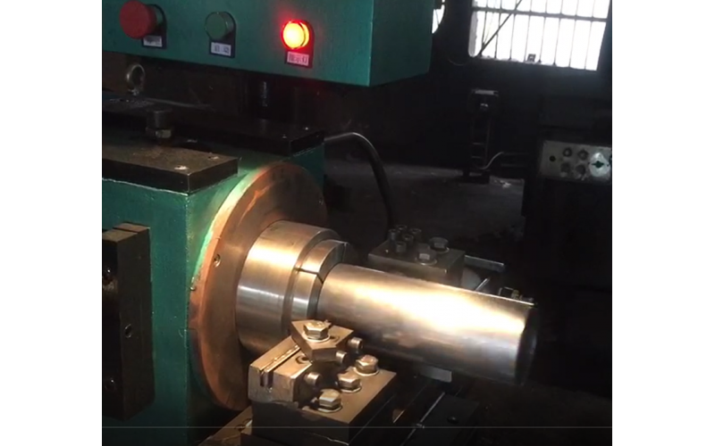 自動(dòng)割管機(jī)床加工視頻